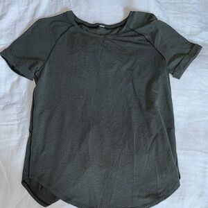 Lululemon Women's Green Short Sleeve Top